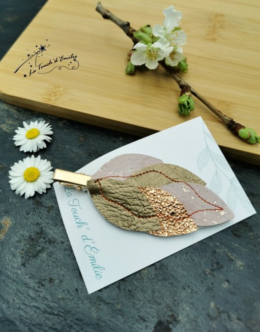 Barrette Plume Rose Poudré