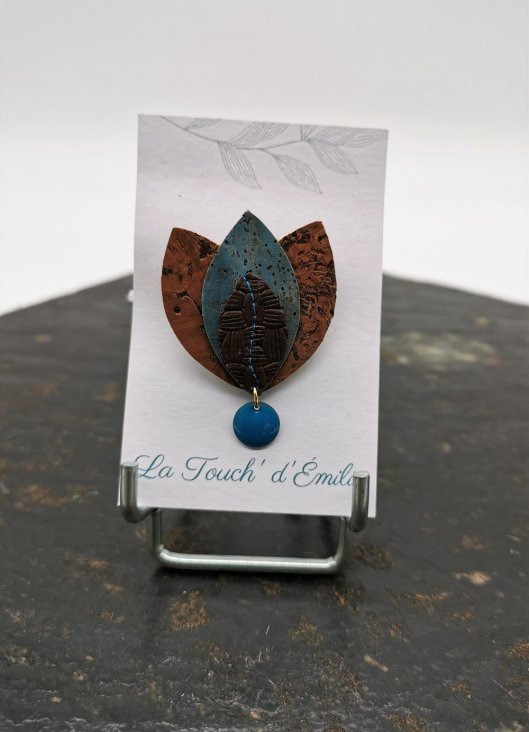 Broche Lotus Bleu brun